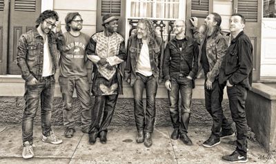 Robert Plant mit Band auf Tour