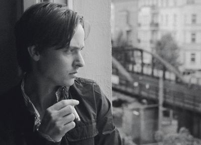 Tom Schilling in der Rolle des Niko Fischer in dem Spielfilm "Oh Boy". Foto: hr/Schiwago Film/Christiane Pausch