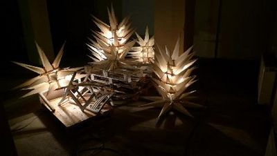 ausstellung  in Trier:  Eberhard Bosslet: Heimleuchten Trier - Lichtinstallation mit öffentlicher Straßenweihnachtsbeleuchtung bis zum 11.5.2013
