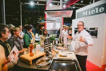 Essen und Trinken Vorfuehrung Miele Eat and Style