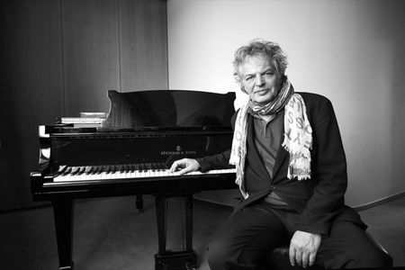 Joachim Kuehn ist der bedeutendste deutsche Pianist der Jazzgeschichte