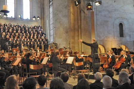 Das hr-Sinfonieorchester eroeffnet das Rheingau Musik Festival im Kloster Eberbach