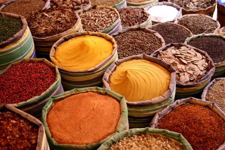 TCM-Ernährungsberaterin Sabine Dobesberger holt mit gesunder Ernährung aus dem Winterschlaf / Kochkurse auch für Menschen mit Nahrungsmittelunverträglichkeit. Die diplomierte TCM-Ernährungsberaterin Sabine Dobesberger bietet mit ihrem Unternehmen „die Pause“ im Mai und Juni wieder die beliebten 5-Elemente-Kochkurse an.