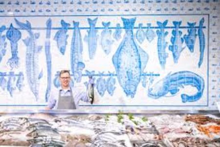 Kuechenchefs und Hobbykoeche finden beim Feinkosthaendler Frischeparadies gleichermaßen hochwertige Nahrungsmittel