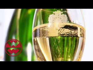 Es ist nicht verwunderlich, dass sich nur vereinzelte Winzer an ihren eigenen Sekt trauen Es ist nicht verwunderlich, dass sich nur vereinzelte Winzer an ihren eigenen Sekt trauen