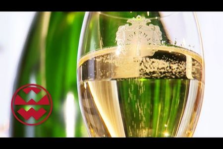Es ist nicht verwunderlich, dass sich nur vereinzelte Winzer an ihren eigenen Sekt trauen