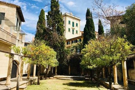 Ein kurzer Spaziergang fuehrt vom Hotel Cort durch die Altstadt Palmas bis hin zu einer wahren Oase, dem Orangen-Garten direkt neben dem Stadtpalast