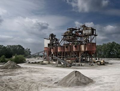 ausstellung  in Ulm: Yvonne Faber: Industriedenkmal oder Schrott? bis zum 16.4.2013 im Stadthaus