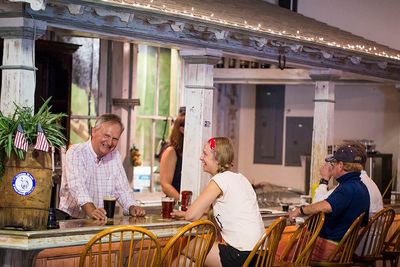 Im Weeping Radish Pub bekommt man Bier nach dem bayerischen Reinheitsgebot
