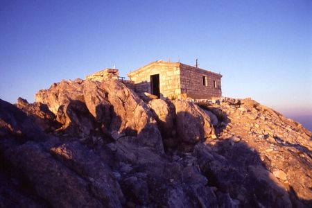 Der Gipfelbereich des Athos und die Gipfelkapelle
