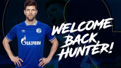Noch hält Fußball-Bundesligist FC Schalke an seinem Sponsor Gazprom fest. Eine Trennung ist unausweichlich, findet dagegen Agenturchef Raphael Brinkert