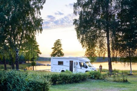 Flexibel verreisen mit dem Wohnmobil will gut geplant sein – Vermittler Holiday Extras verrät in seiner Checkliste, worauf Neulinge achten sollten