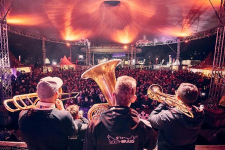 Festival-Stimmung im Brixental: Das Winter-Woodstock der Blasmusik