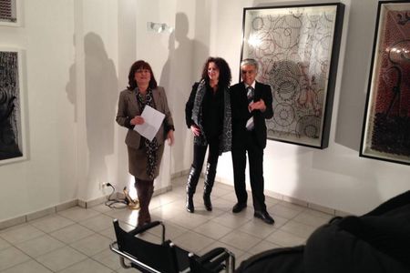 Die Galeristin Karin Krzenck-Liechtenstein mit Gila Abbutalebi und Prof.Rayan Abdullah.