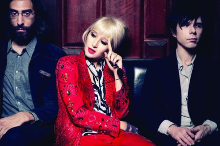 Musik Rock: Heiß ersehnt - Yeah Yeah Yeahs melden sich zurück mit ihrem vierten Werk "Mosquito"