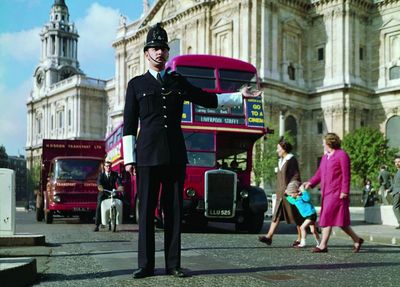 "London. Portrait of a City" - Reuel Golden läd zu einer fotografische Reise durch die Historie einer Weltstadt