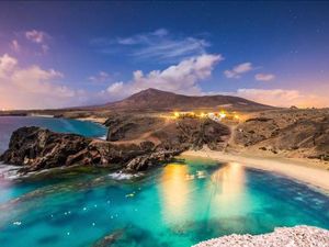 Die abgelegenen Papagayo Straende im Sueden Lanzarotes stehen allesamt unter Naturschutz Die abgelegenen Papagayo Straende im Sueden Lanzarotes stehen allesamt unter Naturschutz