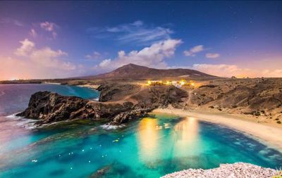 Die abgelegenen Papagayo Straende im Sueden Lanzarotes stehen allesamt unter Naturschutz