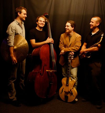 Jan Jansohn Quartett spielt ein  Repertoire von Jazz, Funk und Popsongs großer Jazzmusiker