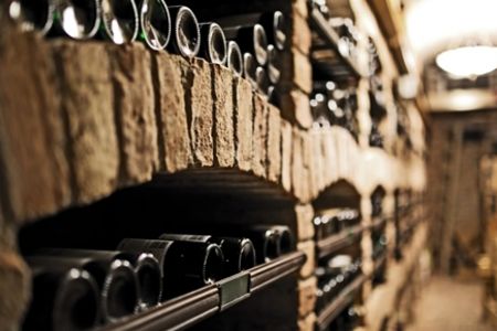 Im Keller des Palais Coburg in Wien liegen 50.000 Flaschen und rd. 6.000 Positionen mit der Besten Weinkarte der Welt