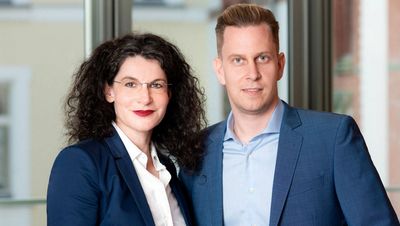 Douglas-CEO Tina Mueller und Parfumdreams-Geschaeftsfuehrer Kai Renchen