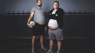 Hoechste Zeit Sport zu treiben, finden Raphael Brinkert und Christoph Metzelder