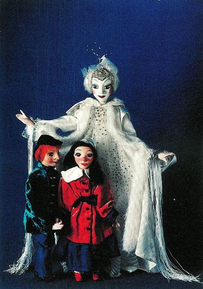 schneekoenigin muellers marionetten  theater wuppertal