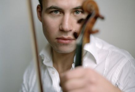 Gastdirigentin Karen Kamensek und Geiger Sasha Rozhdestvensky beim Sinfonieorchester Wupptertal