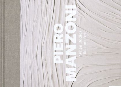 Der Katalog zur Austellung Piero Manzonis in Frankfurt