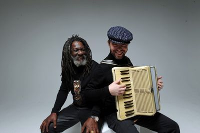 Winston McAnuff und Fixi sind beherzte Visionaere
