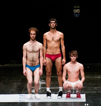 Collettivo Cinetico tritt beim Pink Mama Festiva in Bern auf