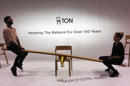 Stil DMY TON Stand