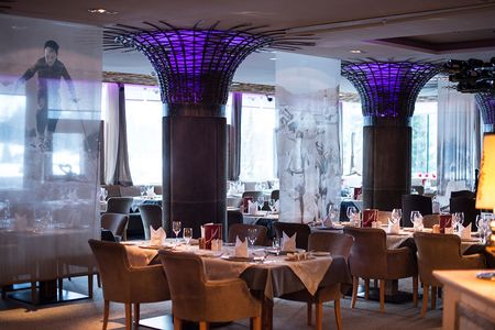 Im Restaurant mit Panoramablick verwöhnt Sie Küchenchef Martin Pöll mit kulinarischen Highlights für höchste Ansprüche
