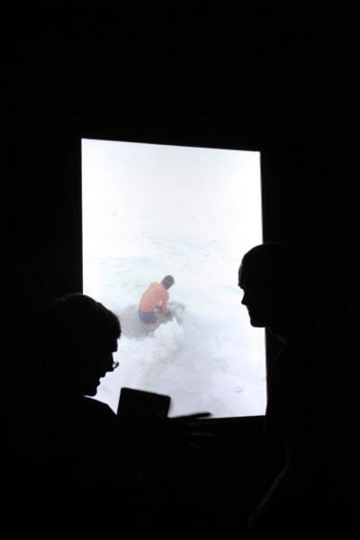 Dan und Til im dunklen Eiskeller