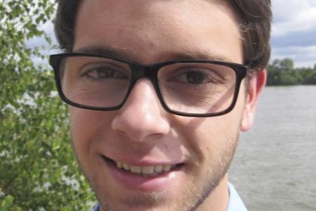 Die Entscheidung über den hr2-Literaturpreis 2013 ist gefallen: Maximilian Hein aus Wiesbaden ist der Sieger des Internet-Votings, das hr2-kultur und hr-online gemeinsam veranstaltet haben.