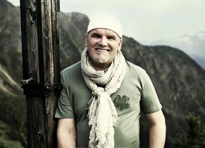 Sänger DJ Oetzi beim Schlagerfestival