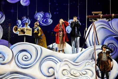 Theater: Wiesbadener Weihnachtsmärchen - Peterchens Mondfahrt neu erzählt