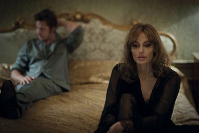 Kino - Angelina Jolie spielt mit Ehemann Brad Pitt