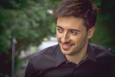 Antonin Mendez gibt sein Debuet mit dem hr-Sinfonieorchester bei Konzert in Frankfurt