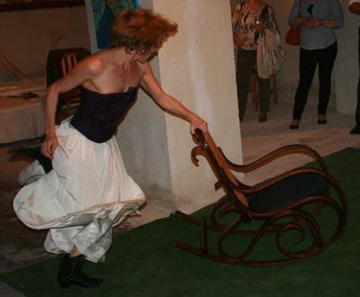 Geli Schubert bei einer Tanz Performance Tatort Kunst 2014
