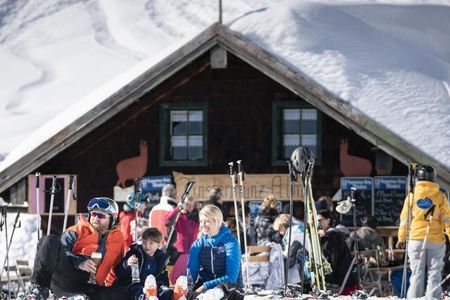 Am Brauneck gibt es eine große Hüttendichte