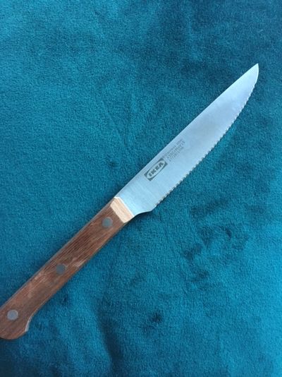 Mit einem Messer im Ruecken, wollte Horst Seehofer nicht auf Merkels Friedhof