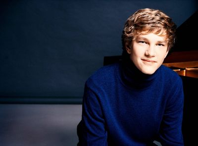 Jan Lisiecki gibt Konzert in der Elbphilharmonie
