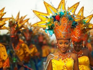 Hartgesottene Karnevalisten feiern Karneval unter der karibischen Sonne auf Curacao Hartgesottene Karnevalisten feiern Karneval unter der karibischen Sonne auf Curacao