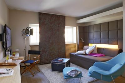 Traumfabrik Wohnbereich im Hotel Loesch fuer Freunde