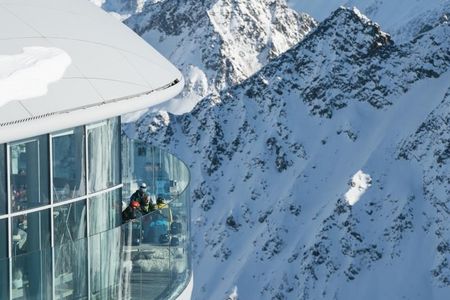 Treffpunkt für Genießer*innen: Das Café 3440 am Pitztaler Gletscher