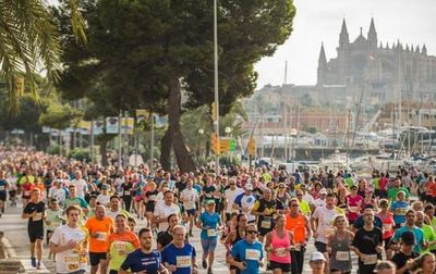Beim Palma Marathon fuehrt die Strecke mitten durch die Metropole, im Anschluss an die After-Party geht‘s zum Entspannen ins Grupotel Taurus Park an der Playa de Palma