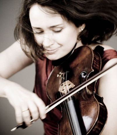 Patricia Kopatchinskaja gibt Konzert in Frankfurt