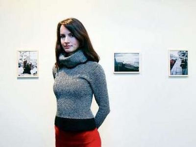 Anna Vogel erhält einen der beiden Förderpreise für Bildende Kunst der Stadt Düsseldorf. Der Preis ist mit 4000,- € dotiert. Ein Katalog und eine Ausstellung im Kunstraum Düsseldorf runden den Preis ab.