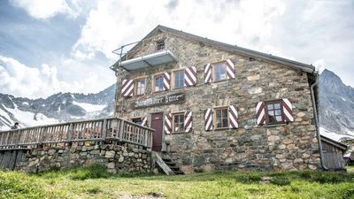 Um die Darmstädter Hütte und die mächtige Kuchenspitze (3.148 Meter) befinden sich sieben Klettergärten